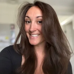 Holly Schroder