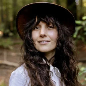 KT Glusac, AMFT & APCC, Associate Marriage & Family Therapist in Oakland, CA 94609