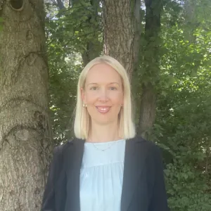 Kari Persichini, LMSW, Licensed Master of Social Work in ,  