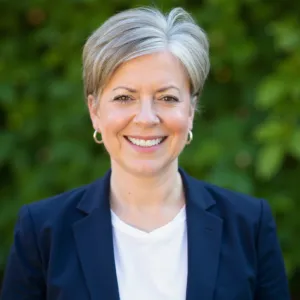 Julie Landers