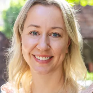 Carissa Gustafson, Psy.D., PMH-C, Psychologist in Pasadena, CA 
