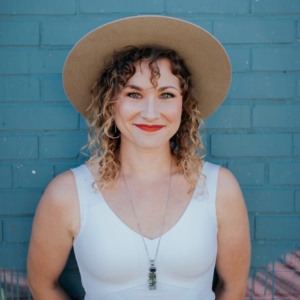 Linnea Logas, MA,  Feminist Therapist, Couples Coach, Therapist in Minneapolis, MN 